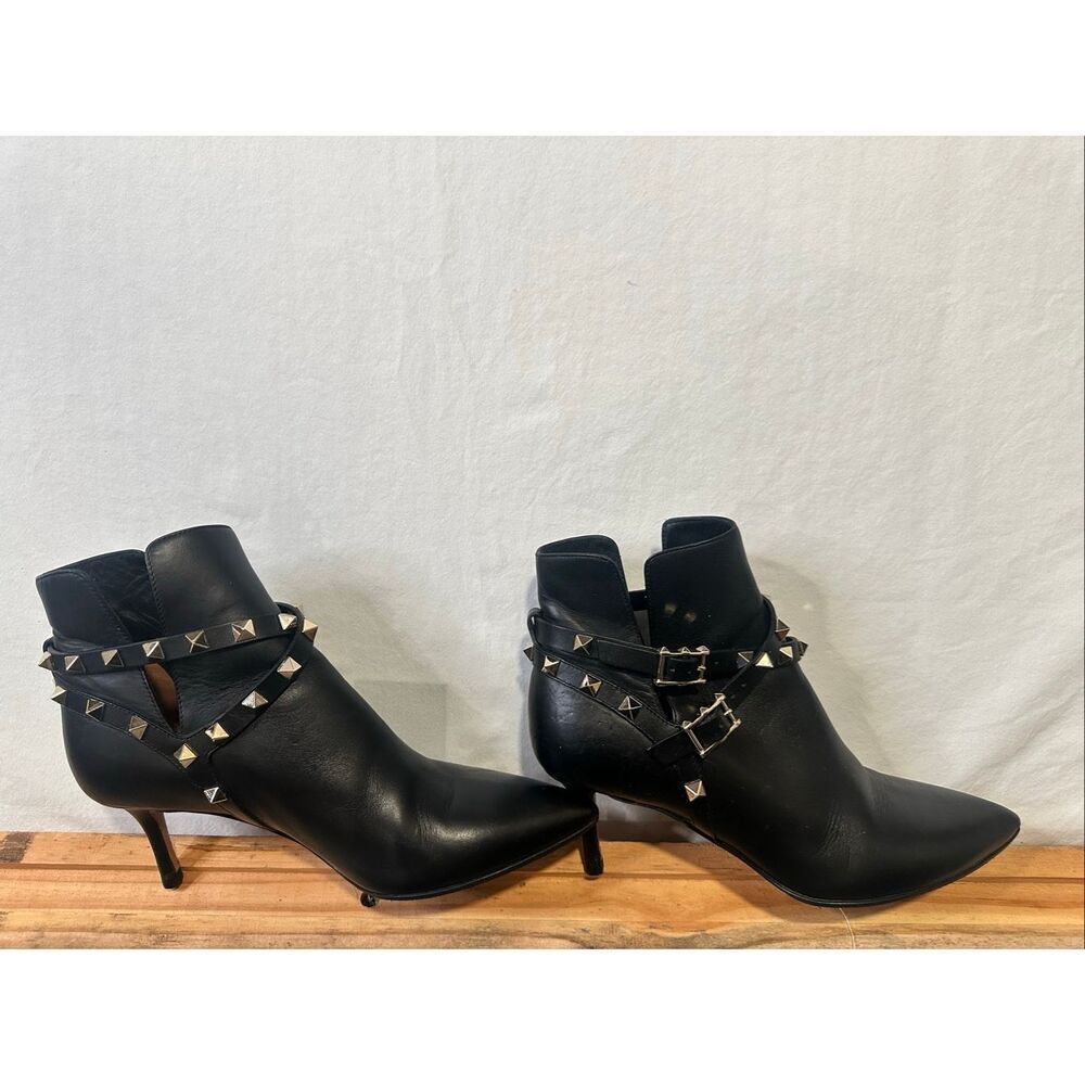 Valentino Garavani Rockstud Black Leather Ankle Boots/Booties, Size 35.5